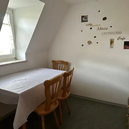 2 Raum Mit 2 Schlafzimmer Apartment Plauen